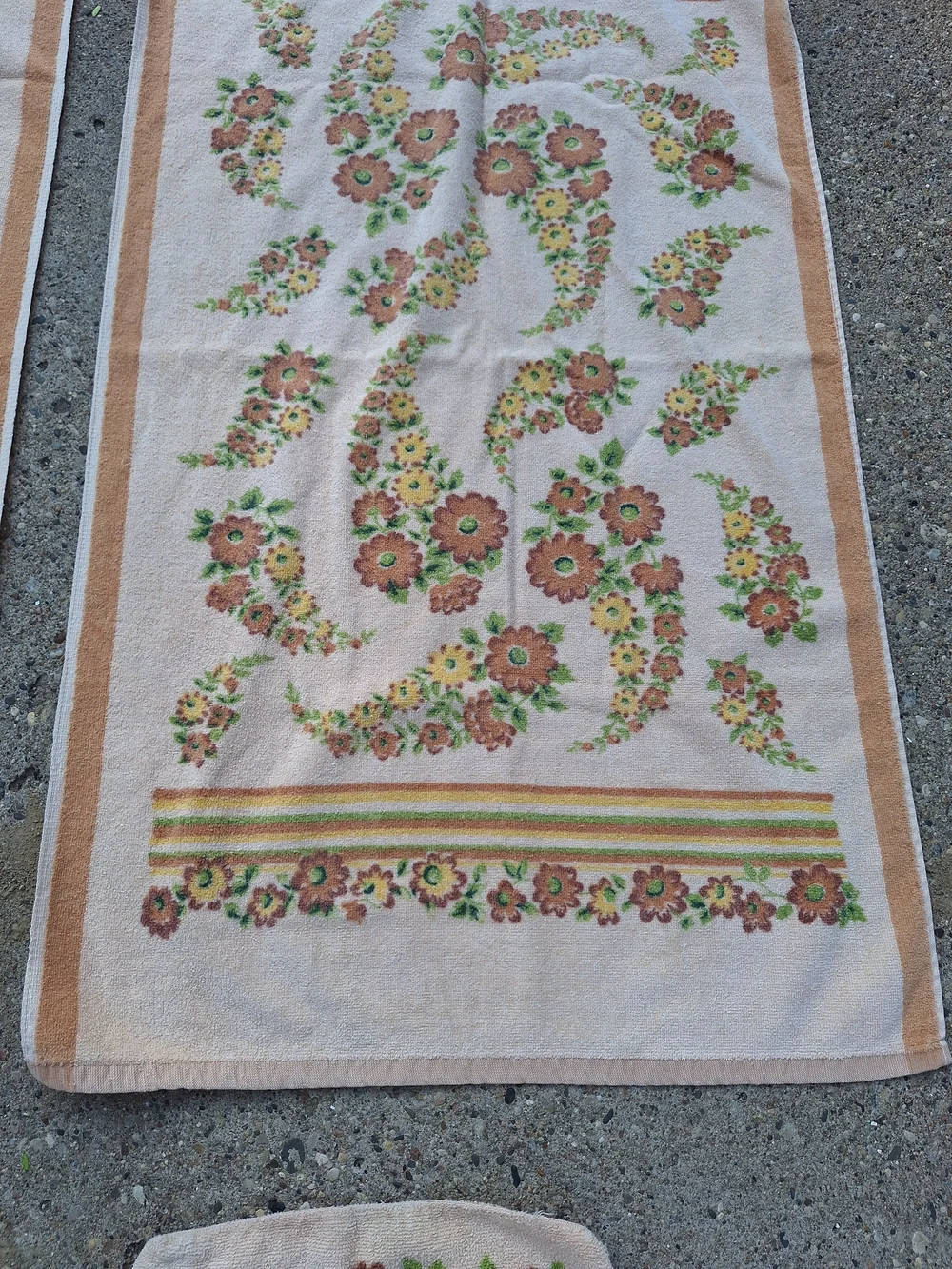 Vintage Cannon Monticello Floral 2 Washcloths 2 Bath Towels